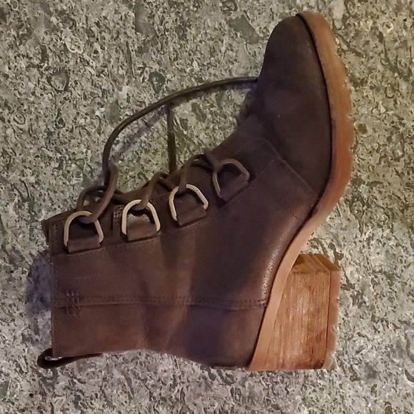 SOREL Boots Women's 7 - Picture 7 of 11